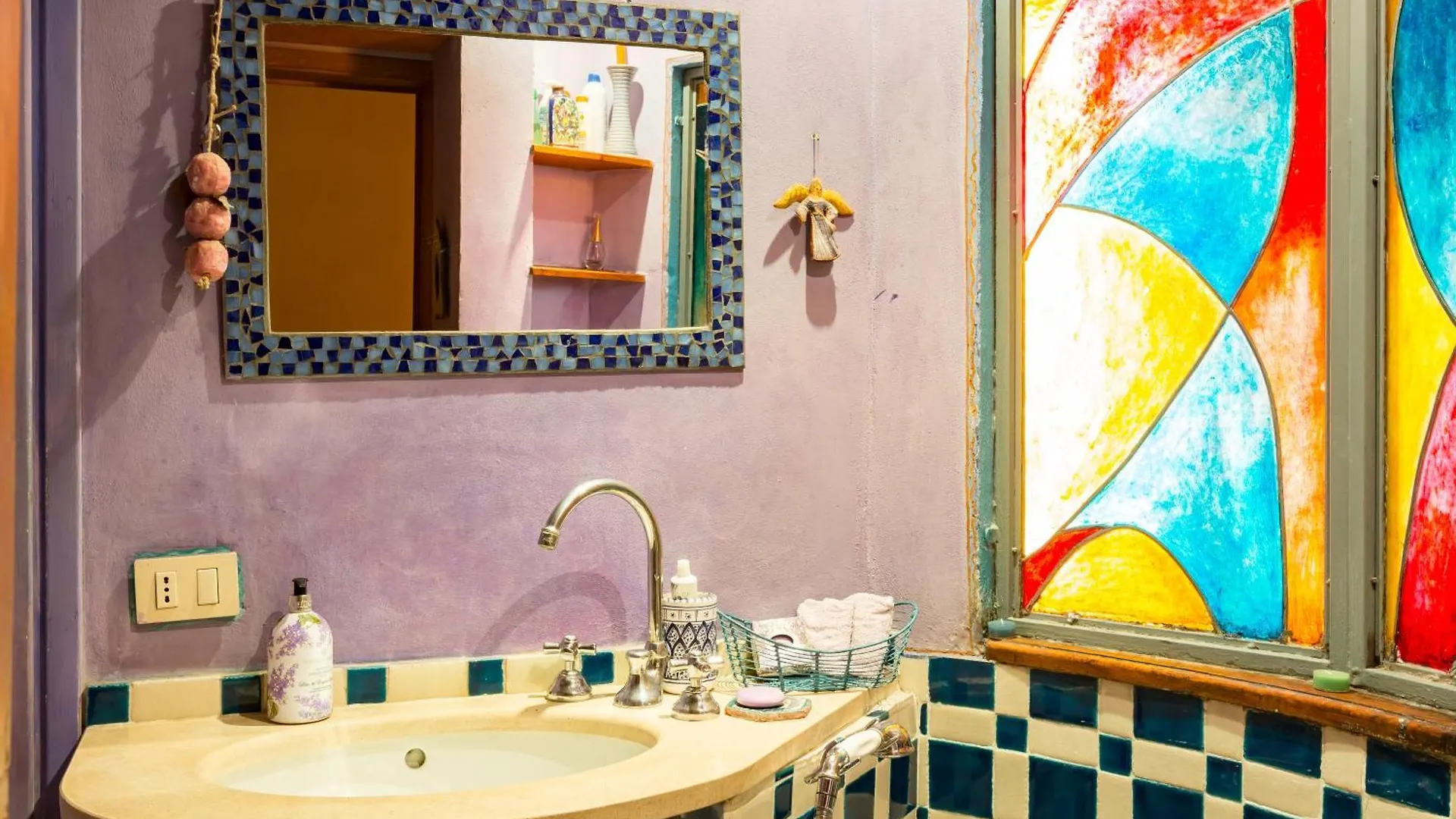 Charming Colosseum Apartment Rome